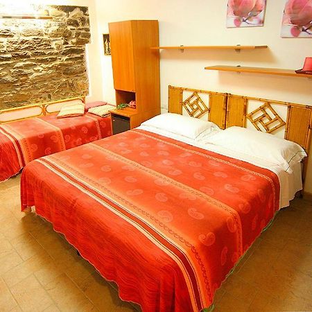 Francamaria Rooms Вернацца Номер фото