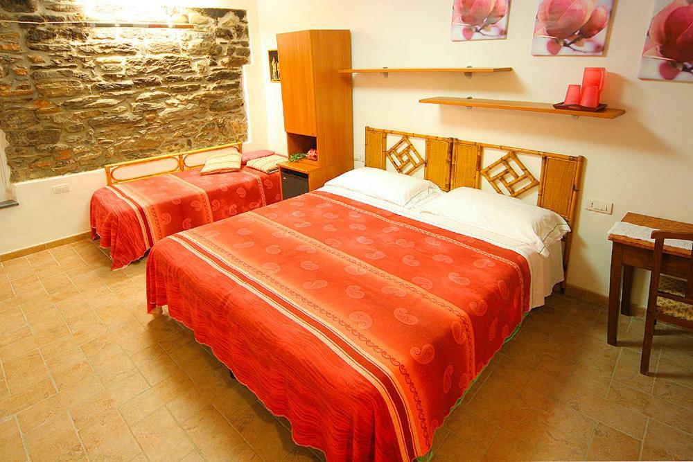 Francamaria Rooms Вернацца Номер фото