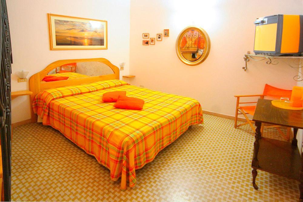 Francamaria Rooms Вернацца Номер фото