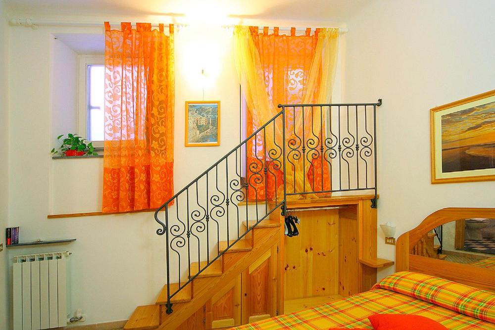 Francamaria Rooms Вернацца Номер фото